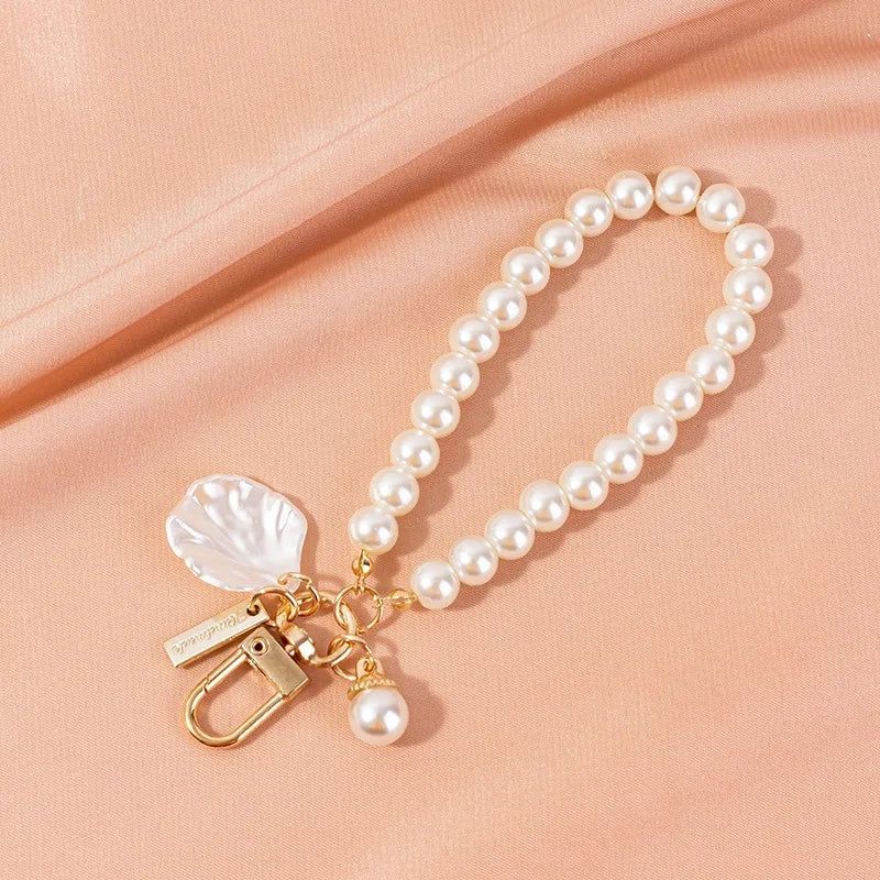 Cute Pearl Keychain for Women Girls Shiny Pearl Bead Shell Phone Bag Backpack Charm Accessory Car Key Key Chain Pendant