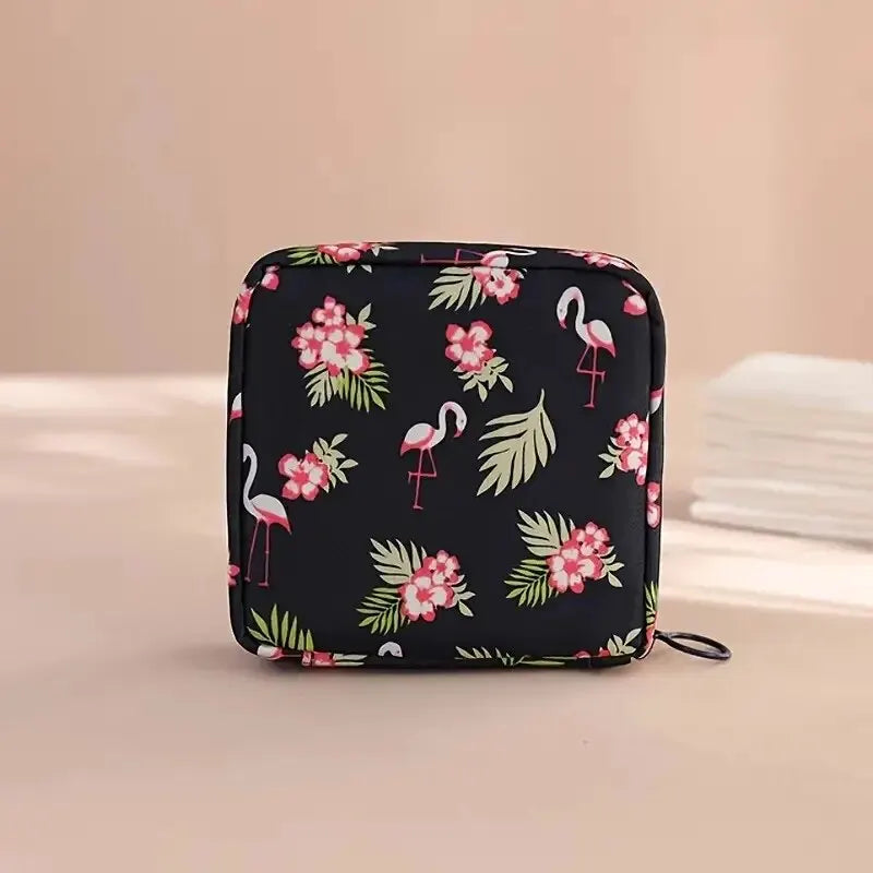 Cute cartoon sanitary pad storage bag for girls' menstrual period, portable aunt bag, sanitary pad storage, large capacity small