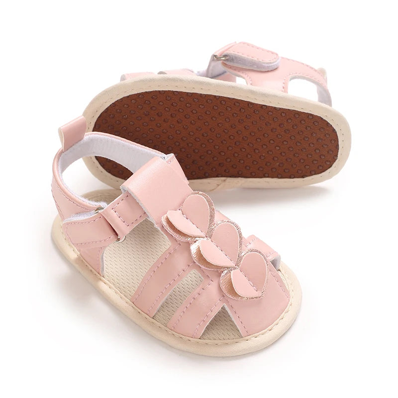 Princess summer sandals with floral/heart-shaped/bow decorations on baby shoelaces, suitable for girls to wear with soft soles