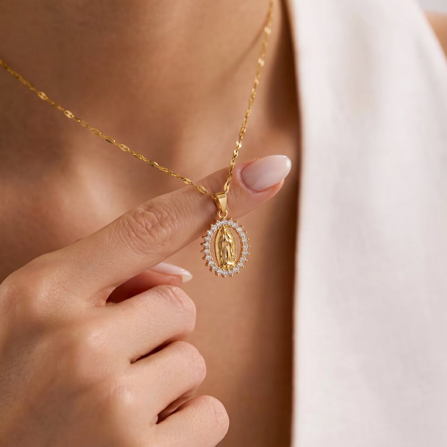 A Variety of Exquisite Gold Pendant Necklaces, Women's Necklaces, Popular Jewelry, and Fashionable Necklaces.Jewelry Gifts