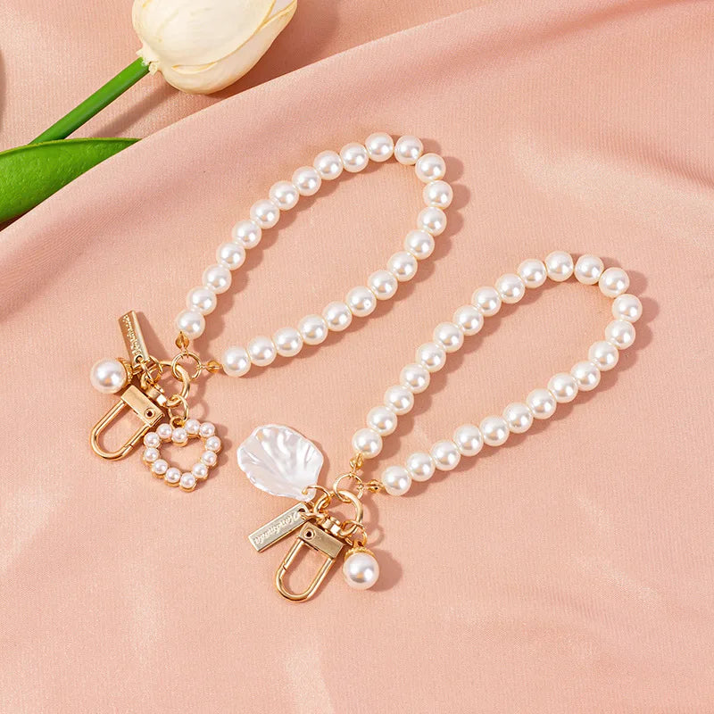Cute Pearl Keychain for Women Girls Shiny Pearl Bead Shell Phone Bag Backpack Charm Accessory Car Key Key Chain Pendant