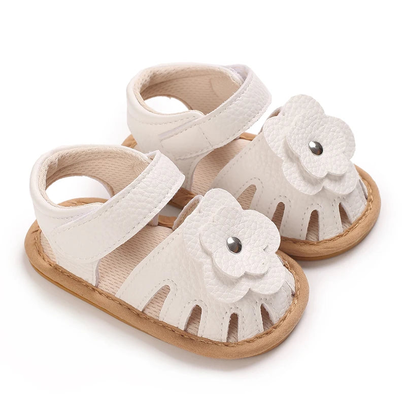 Princess summer sandals with floral/heart-shaped/bow decorations on baby shoelaces, suitable for girls to wear with soft soles