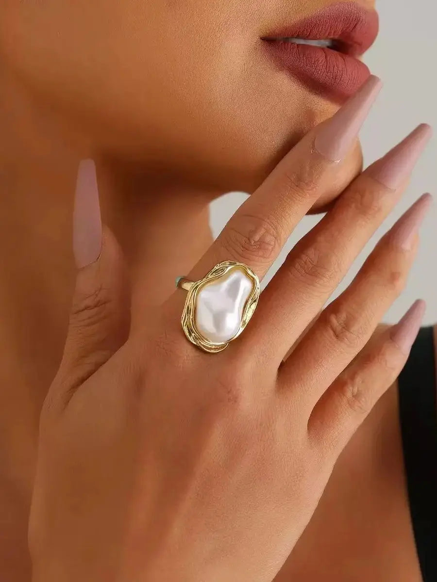 2025 Cross-Border Retro New Simple Rrregular Baroque Imitation Pearl Personality Ladies French Ring, Suitable For Charming Intel