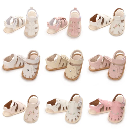 Princess summer sandals with floral/heart-shaped/bow decorations on baby shoelaces, suitable for girls to wear with soft soles