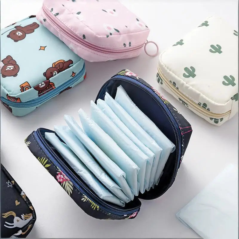 Cute cartoon sanitary pad storage bag for girls' menstrual period, portable aunt bag, sanitary pad storage, large capacity small