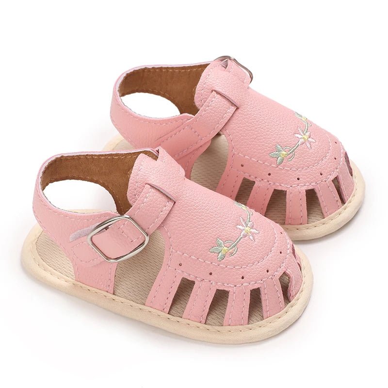 Princess summer sandals with floral/heart-shaped/bow decorations on baby shoelaces, suitable for girls to wear with soft soles