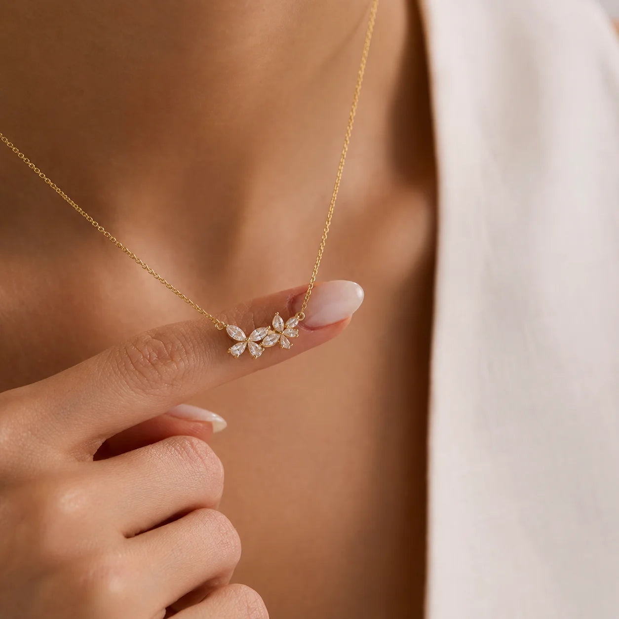 A Variety of Exquisite Gold Pendant Necklaces, Women's Necklaces, Popular Jewelry, and Fashionable Necklaces.Jewelry Gifts