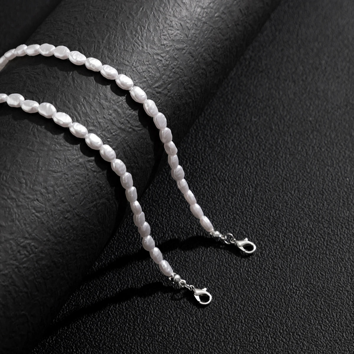 New Fashion Simple Faux Pearl Choker Necklace for Women Vintage Elegant Beaded Temperament Necklace Wedding Party Jewelry Gifts