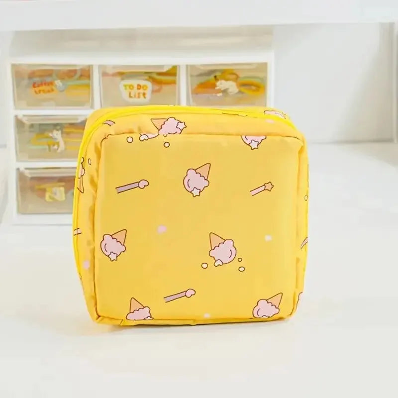Cute cartoon sanitary pad storage bag for girls' menstrual period, portable aunt bag, sanitary pad storage, large capacity small