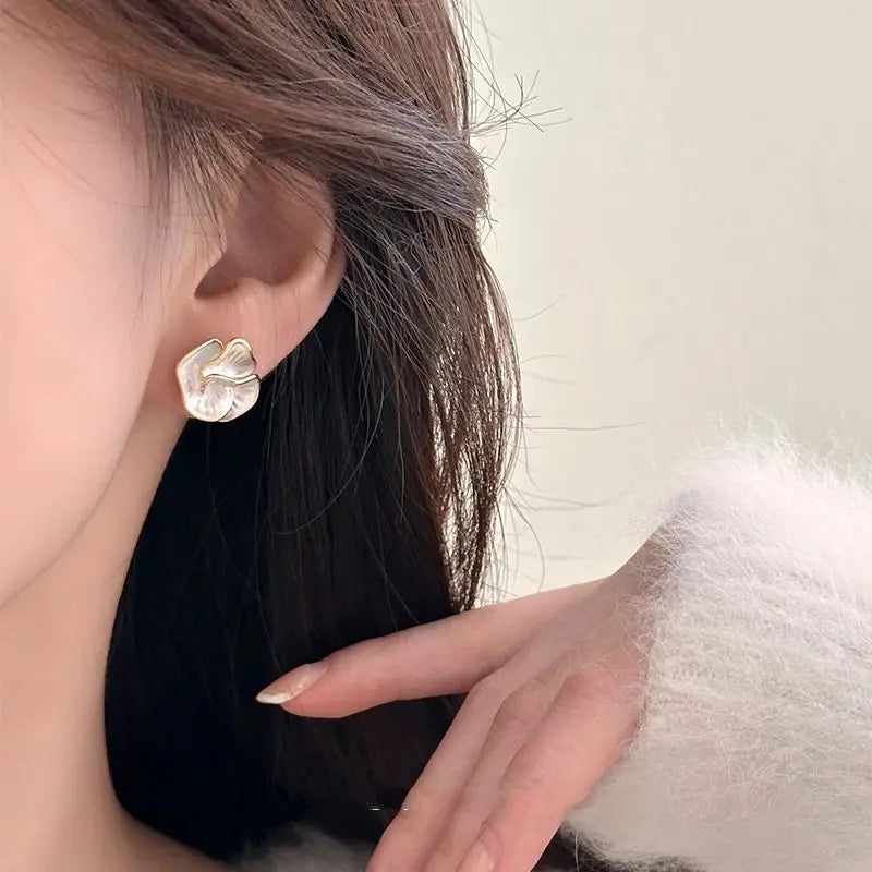 Delicate Camellia Stud Earring For Women Unique Flower Design Ear Stud Temperament White Earrings Daily Jewelry Gift