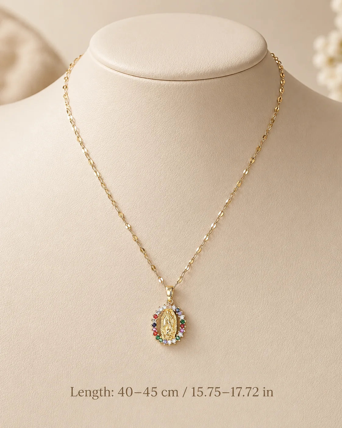 A Variety of Exquisite Gold Pendant Necklaces, Women's Necklaces, Popular Jewelry, and Fashionable Necklaces.Jewelry Gifts