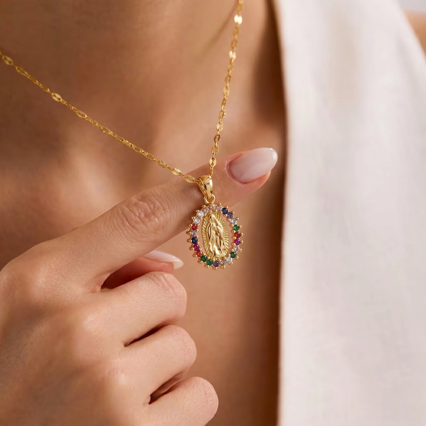 A Variety of Exquisite Gold Pendant Necklaces, Women's Necklaces, Popular Jewelry, and Fashionable Necklaces.Jewelry Gifts