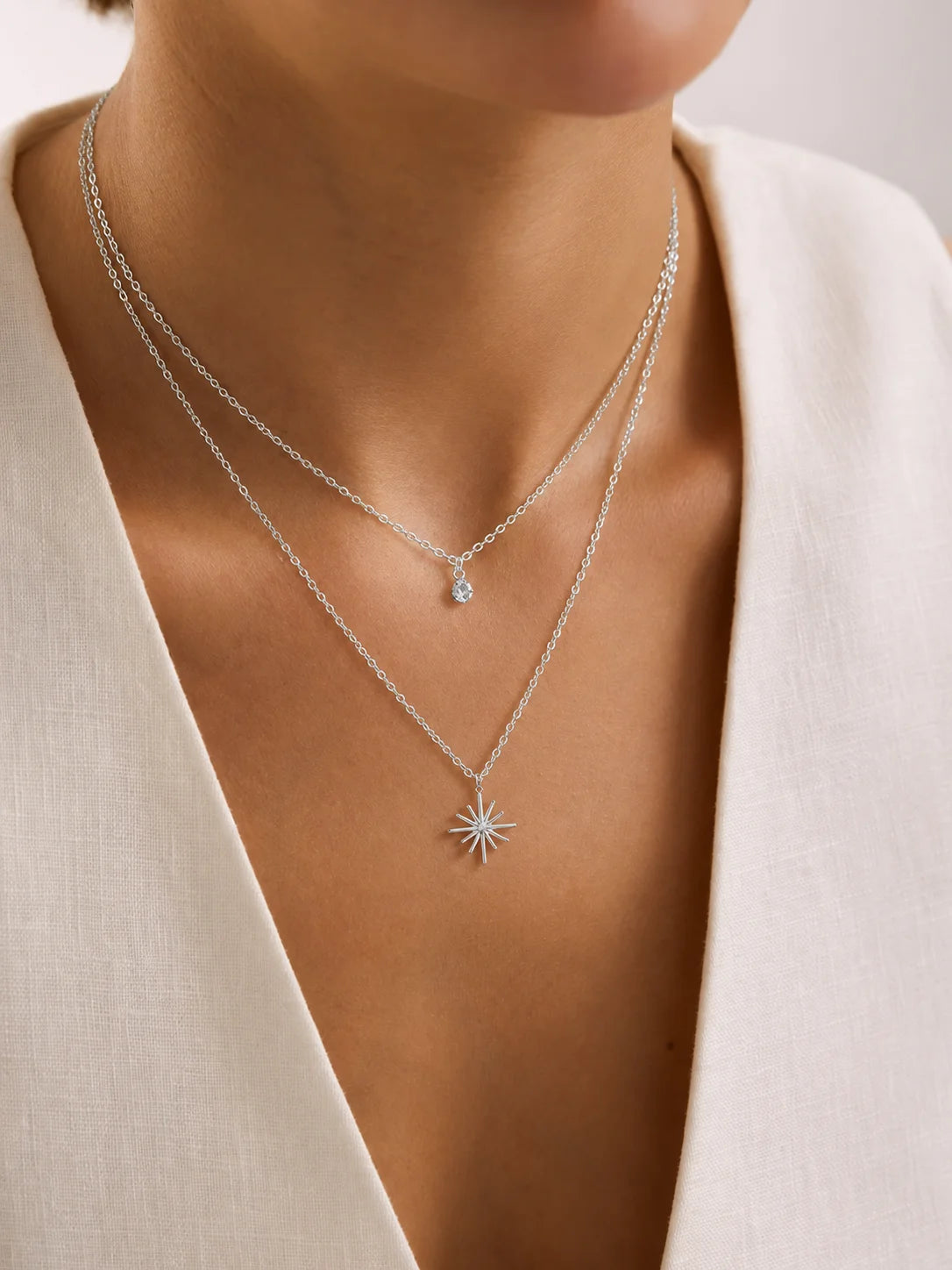 A Variety of Exquisite Gold Pendant Necklaces, Women's Necklaces, Popular Jewelry, and Fashionable Necklaces.Jewelry Gifts