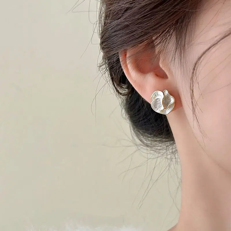 Delicate Camellia Stud Earring For Women Unique Flower Design Ear Stud Temperament White Earrings Daily Jewelry Gift